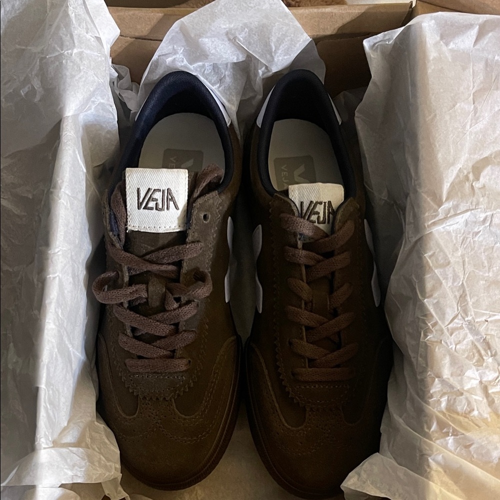 ❌SOLD❌Veja Women's Brown and White Sneakers